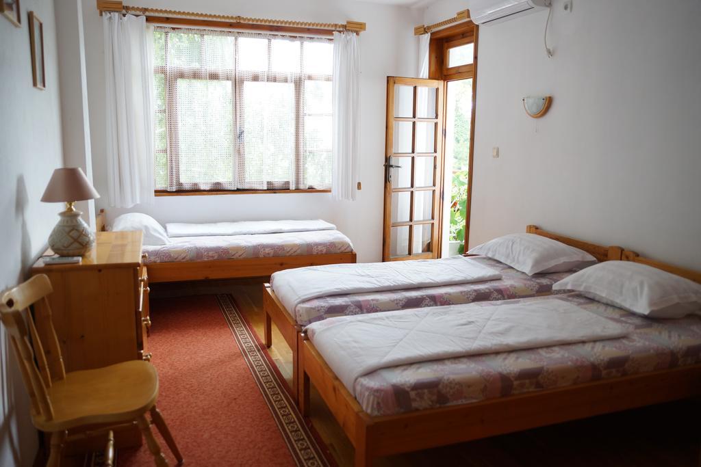 Guest House Barbov Obzor Exterior photo